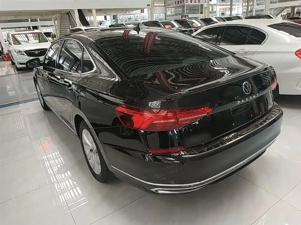 Volkswagen Passat — фото 2