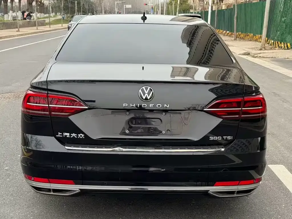 Volkswagen Phideon — фото 5