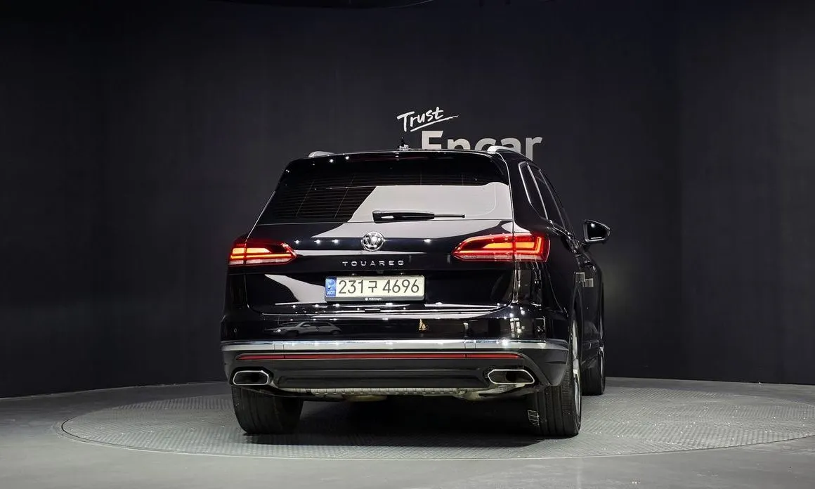 Volkswagen Touareg — фото 3