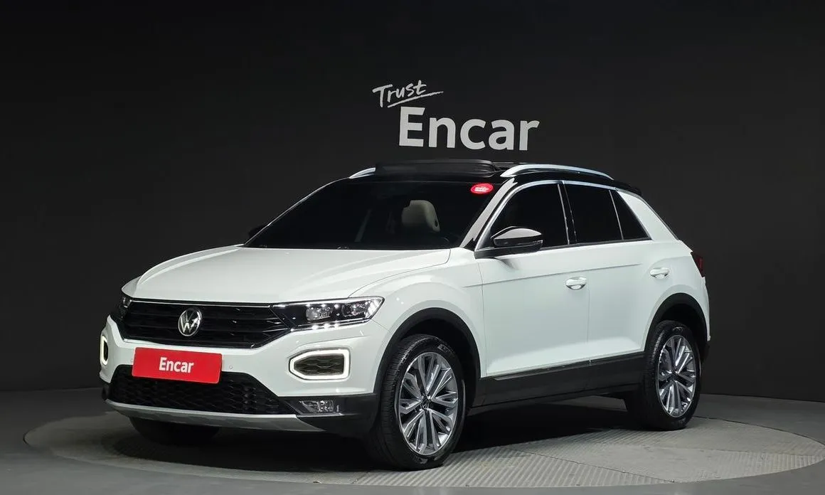 Volkswagen T-Roc — фото 1