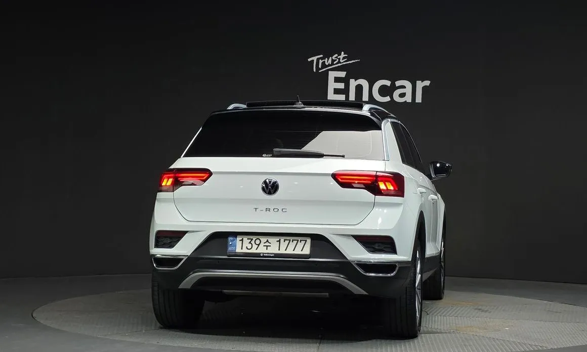 Volkswagen T-Roc — фото 5