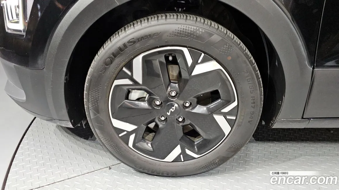 Kia Niro — фото 10