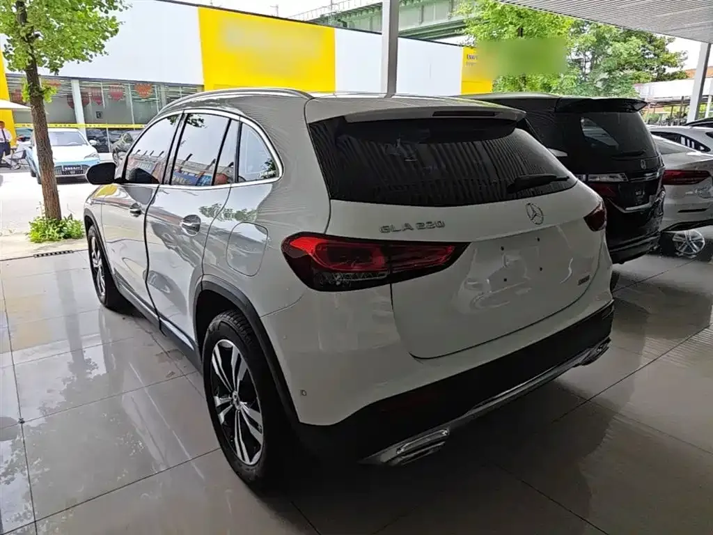 Mercedes-Benz GLA — фото 8