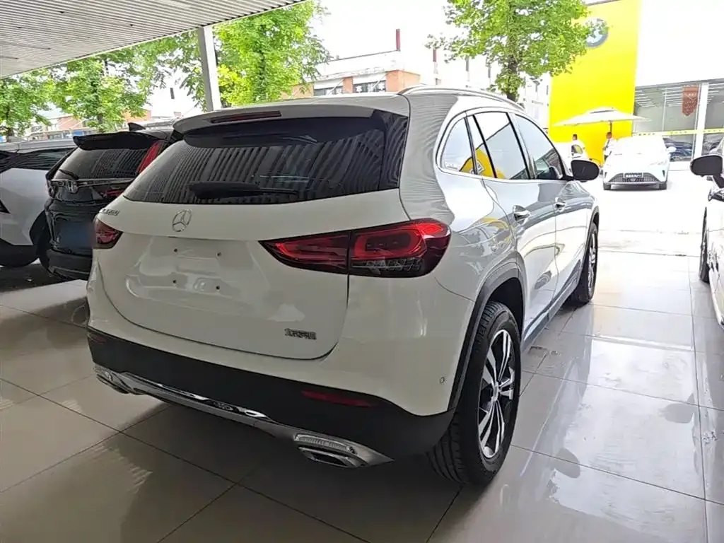 Mercedes-Benz GLA — фото 10