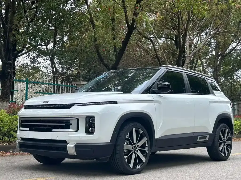 Geely Icon — фото 10