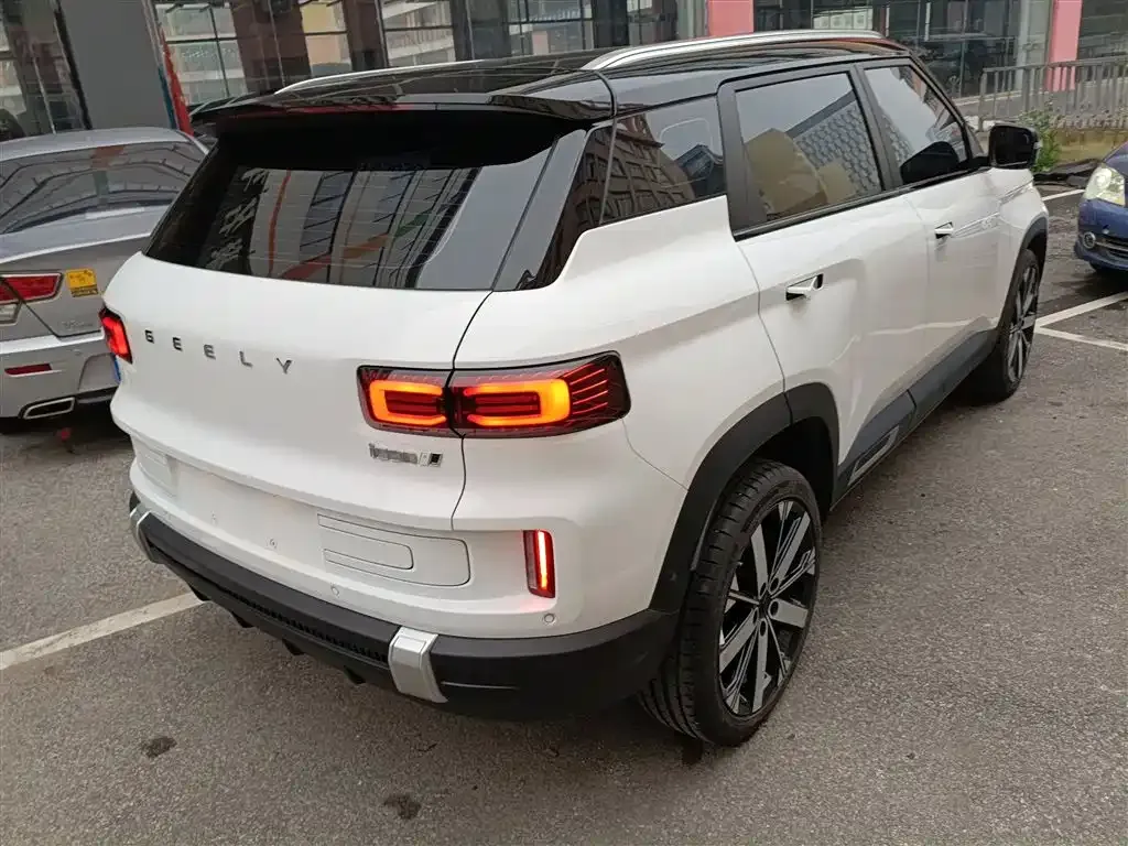 Geely Icon — фото 6