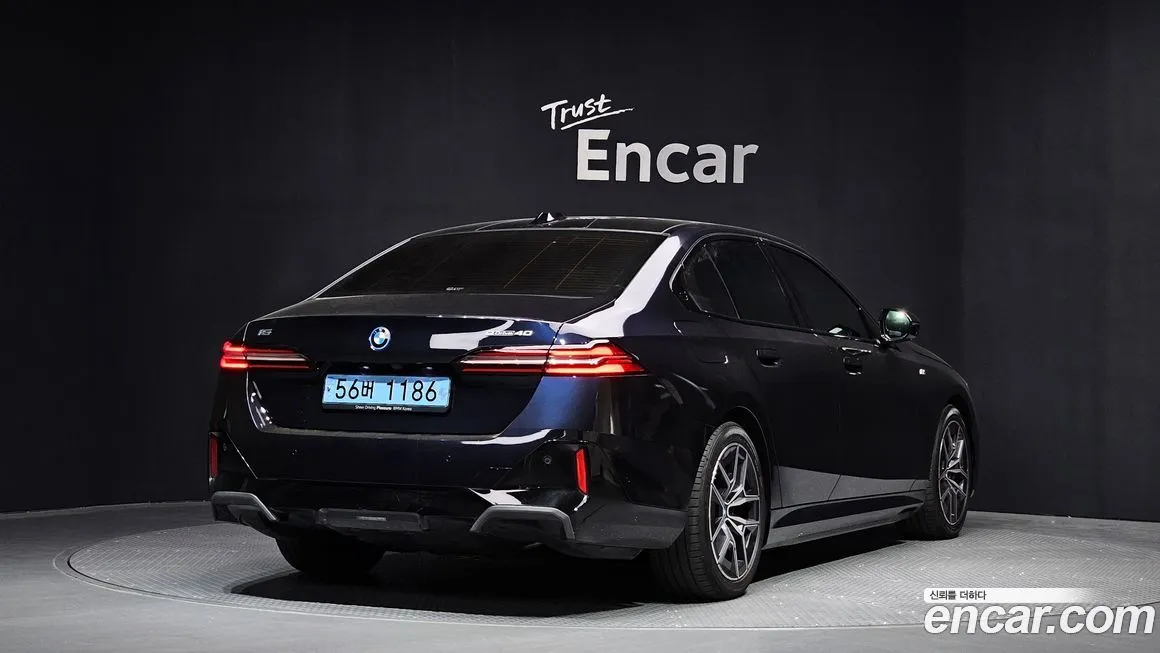 BMW i5 — фото 3