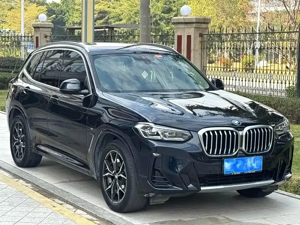 BMW X3 — фото 8