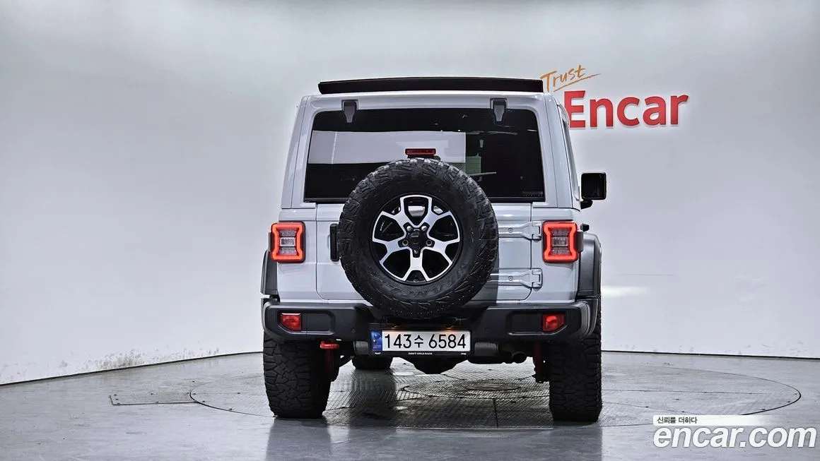 Jeep Wrangler — фото 2