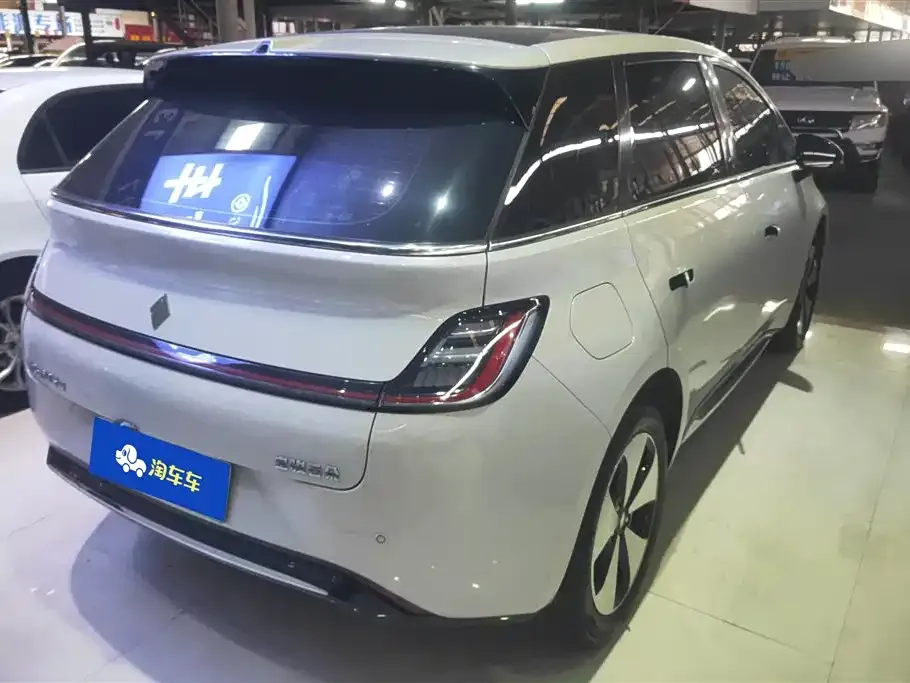 Baojun Yunduo — фото 3