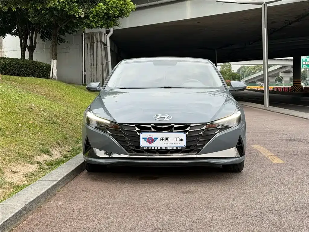 Hyundai Elantra — фото 7