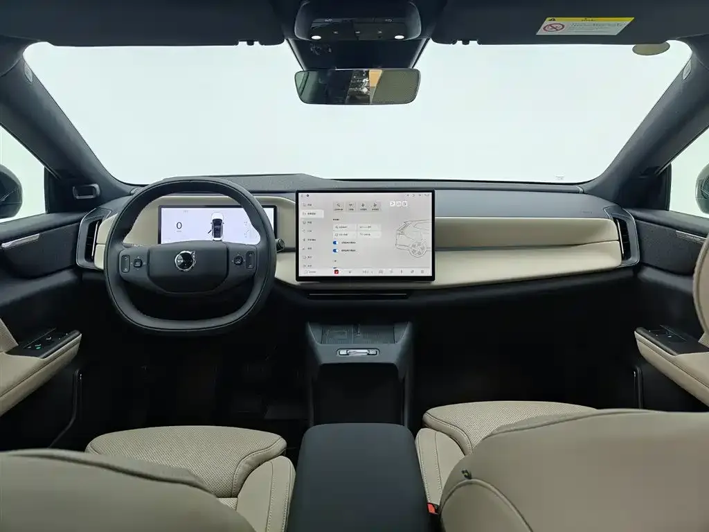 Volvo XC70 Plug-in Hybrid — фото 9