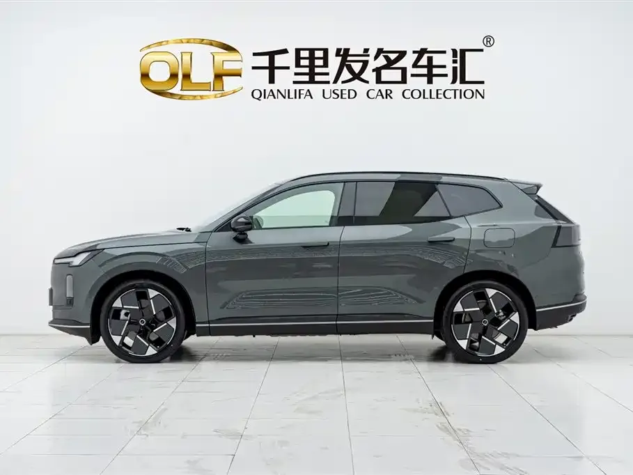 Volvo XC70 Plug-in Hybrid — фото 10