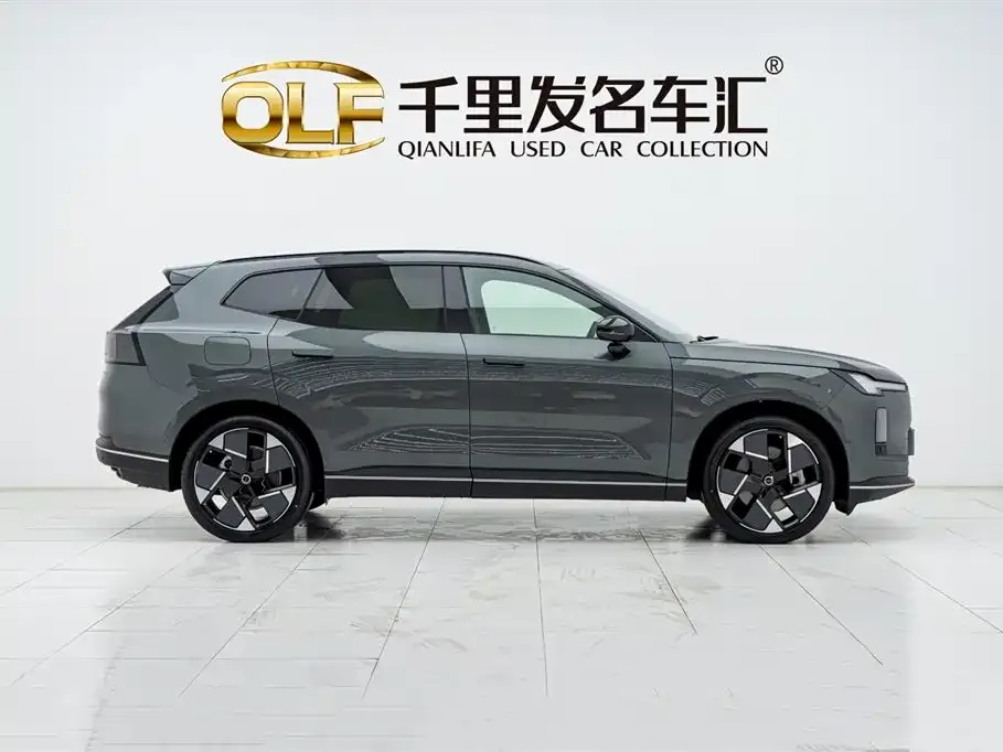 Volvo XC70 Plug-in Hybrid — фото 8
