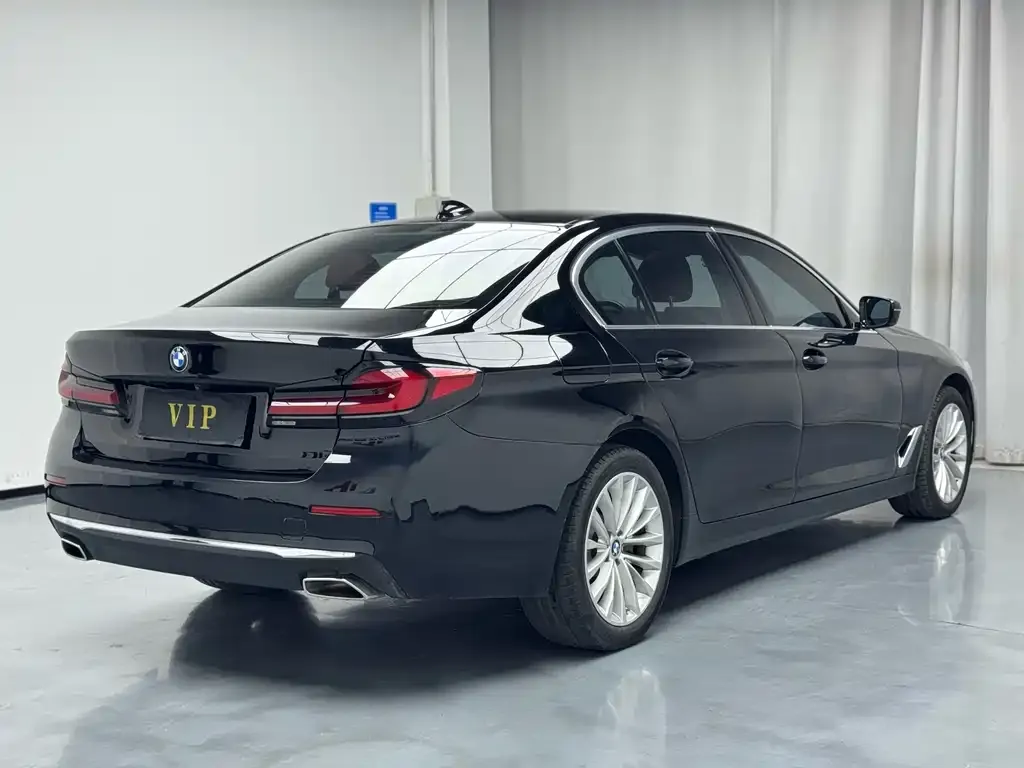 BMW 5 Series — фото 2