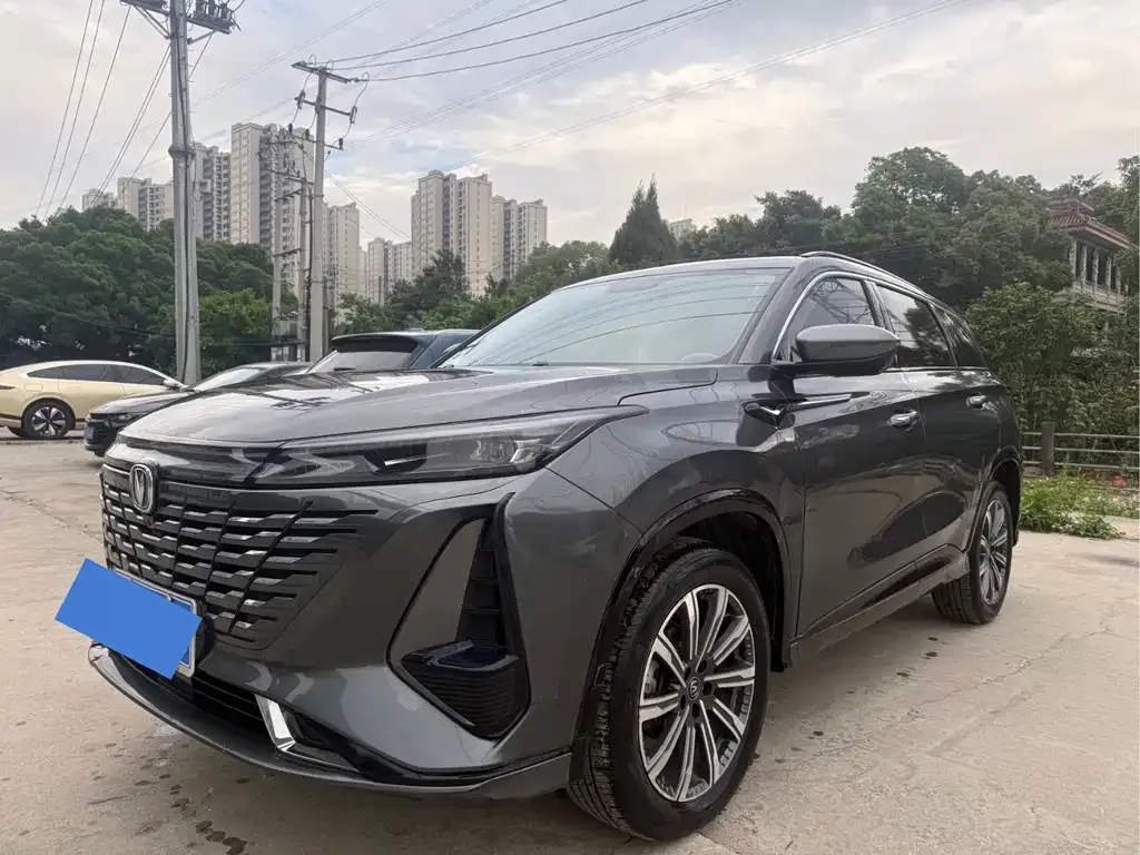 Changan CS75PLUS — фото 1
