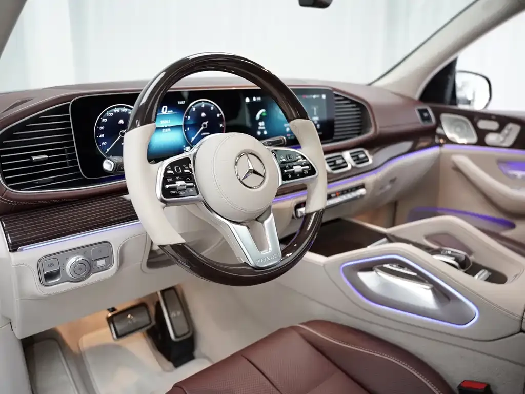 Mercedes-Benz GLS — фото 10