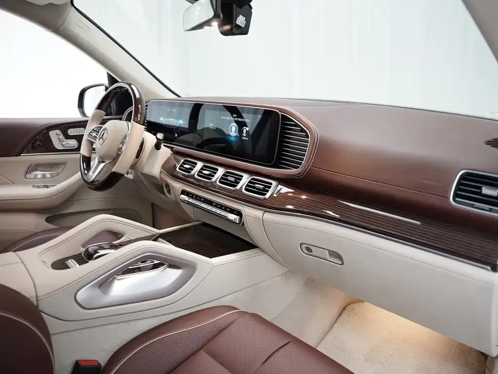 Mercedes-Benz GLS — фото 5