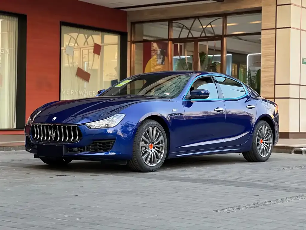 Maserati Ghibli — фото 1