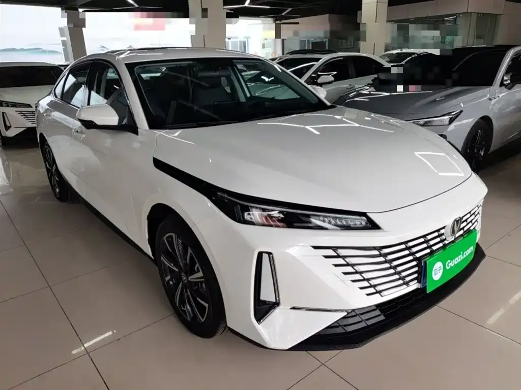 Changan Eado — фото 9