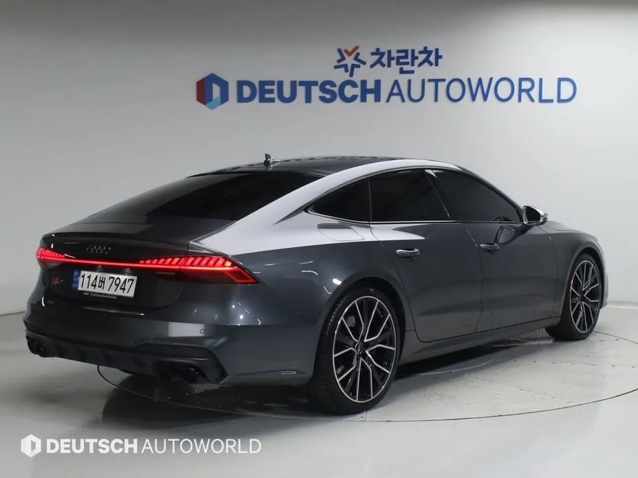 Audi S7 — фото 10