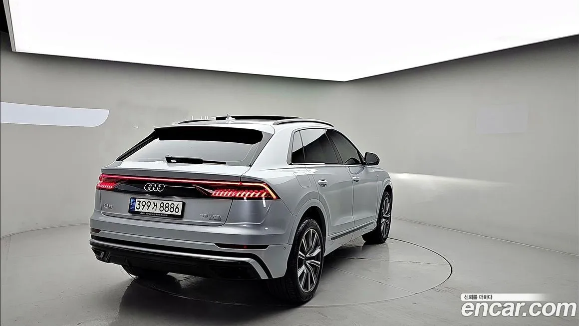Audi Q8 — фото 2