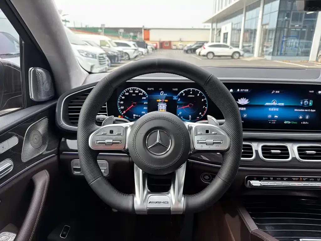 Mercedes-Benz GLE — фото 7