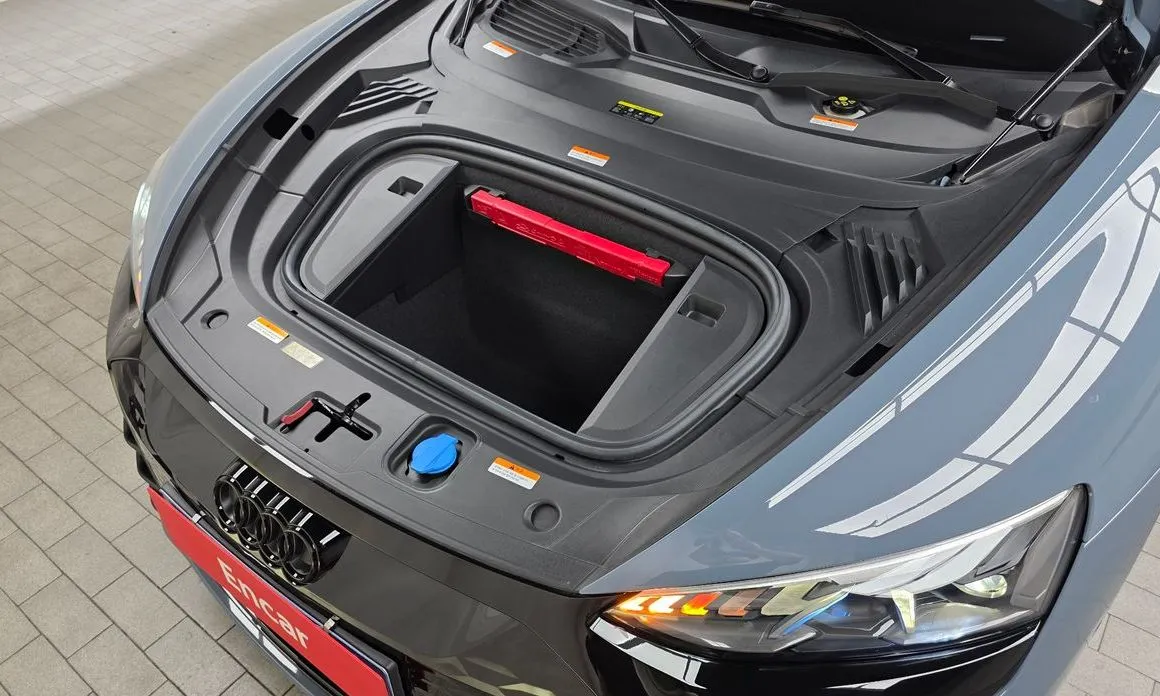 Audi e-tron GT — фото 5