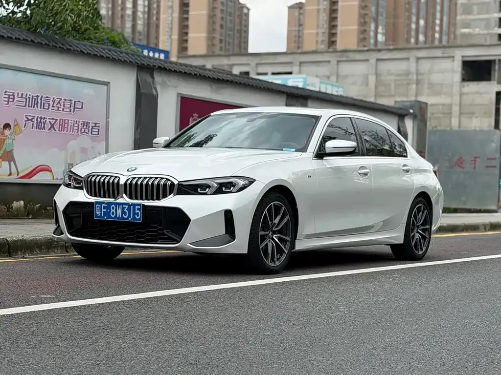 BMW 3 Series — фото 1