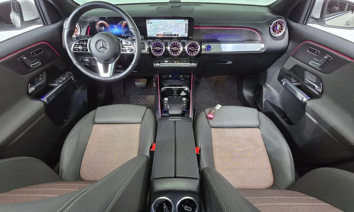 Mercedes-Benz EQB — фото 10