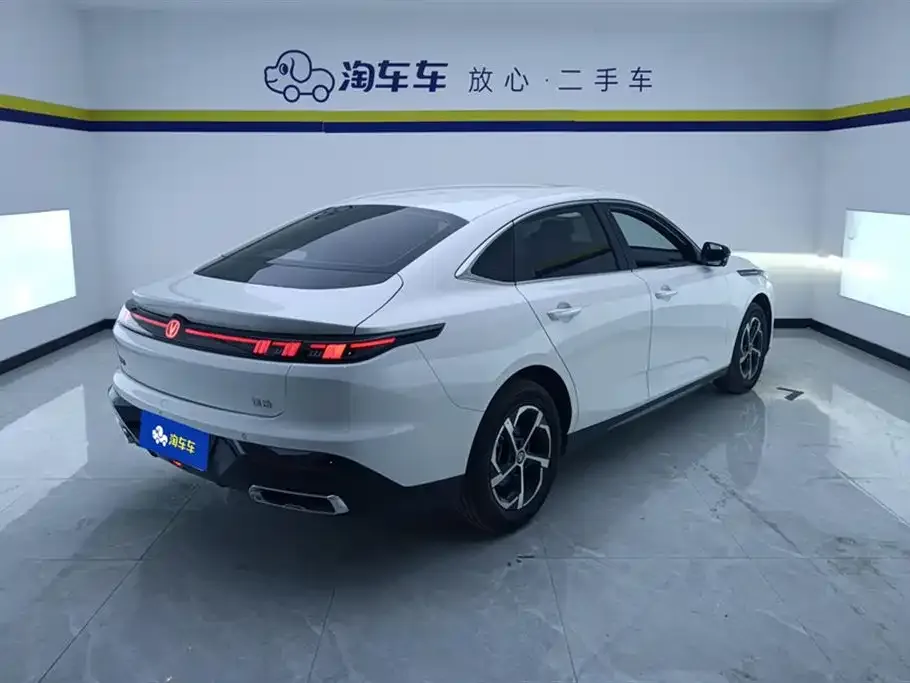 Changan Eado — фото 3