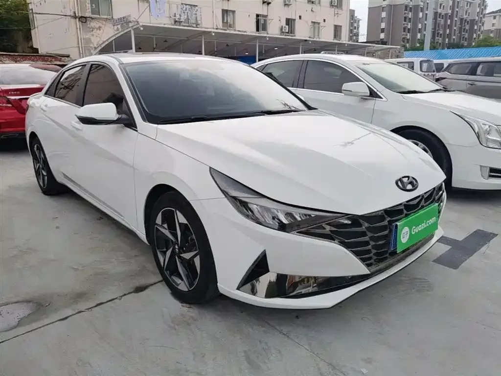 Hyundai Elantra — фото 9