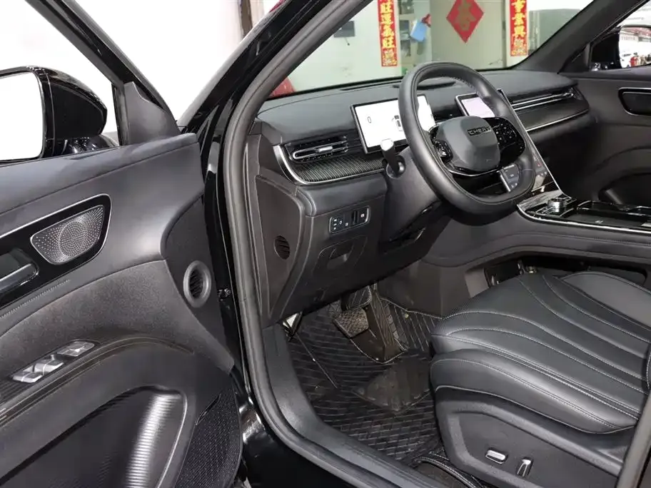 Chery Tiggo 8 — фото 10