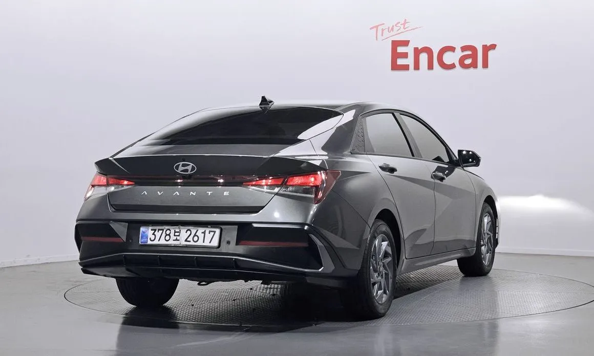 Hyundai AVANTE — фото 3