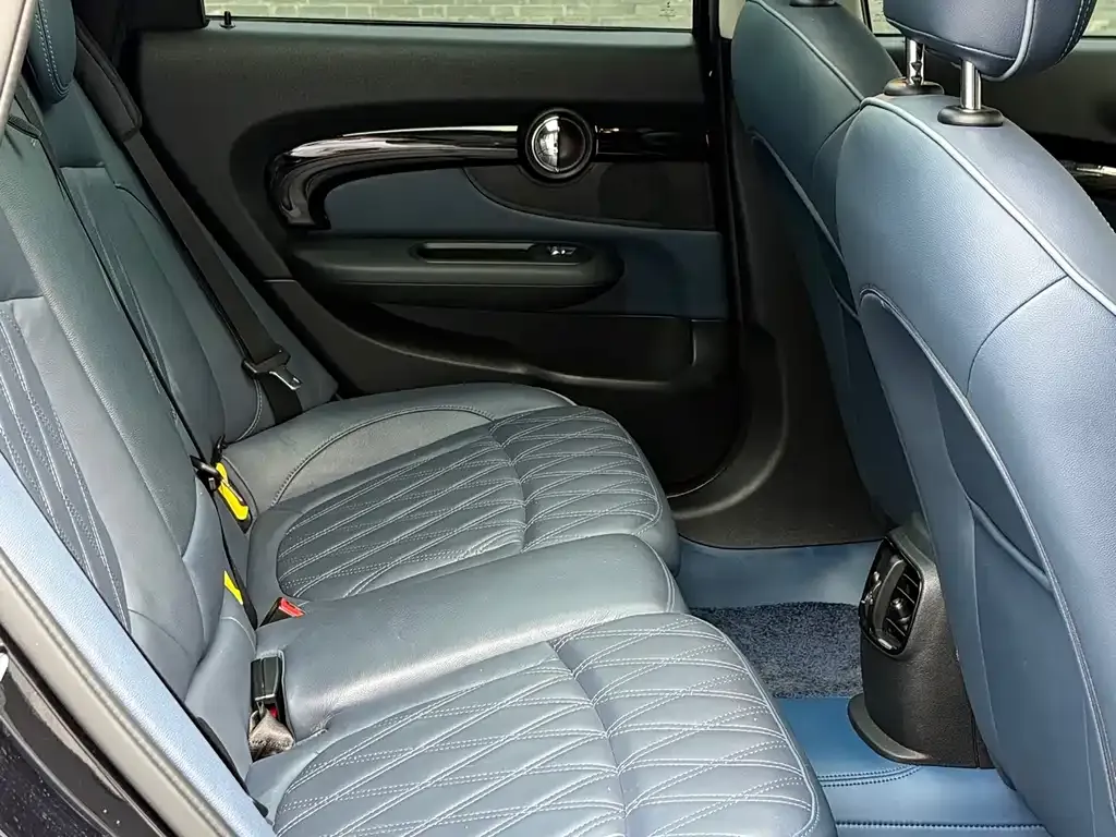 MINI Clubman — фото 3