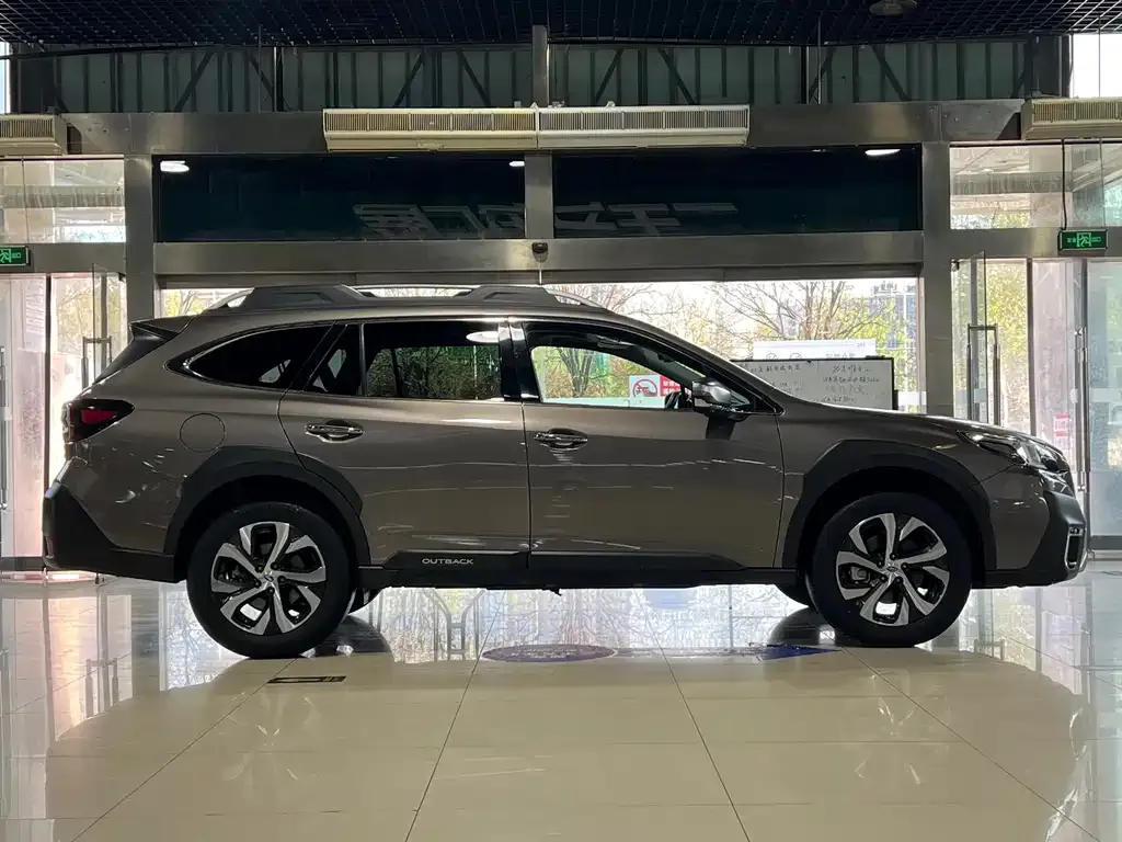 Subaru Outback — фото 4