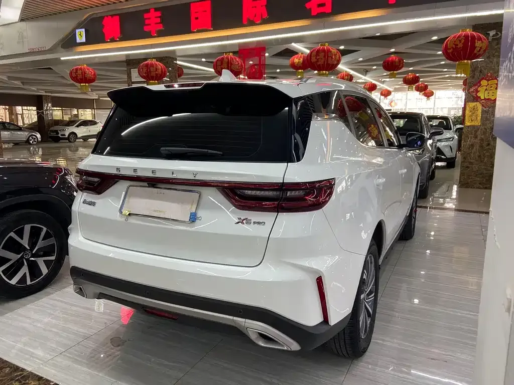 Geely Vision X6 — фото 8