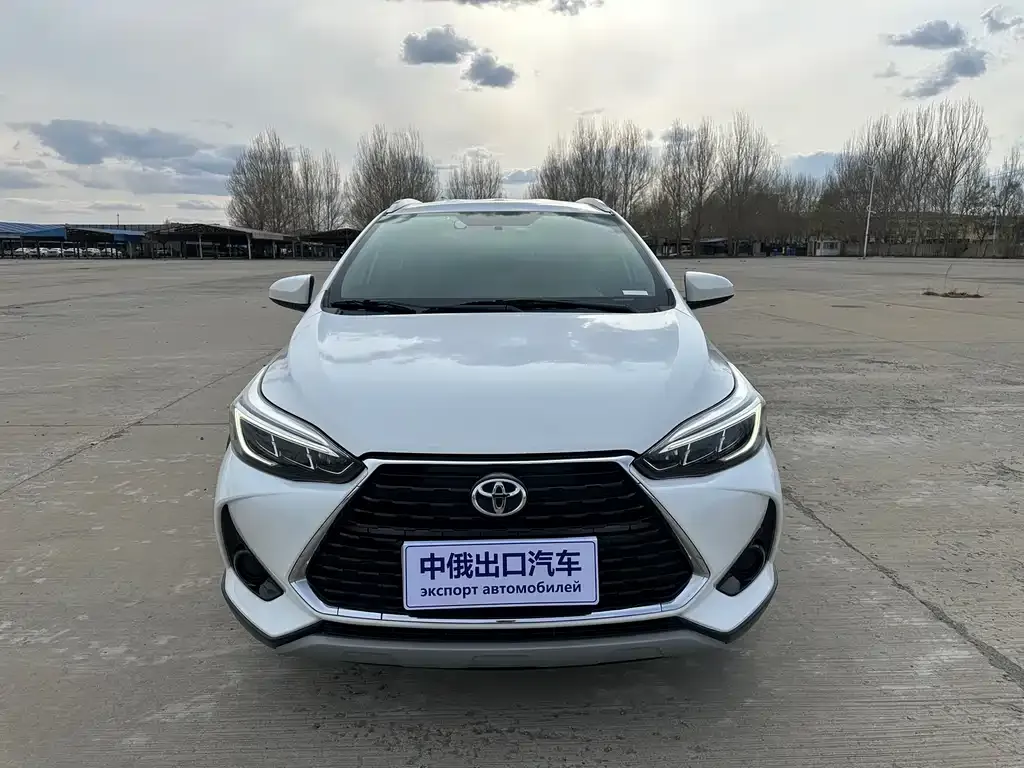 Toyota Yaris L — фото 4