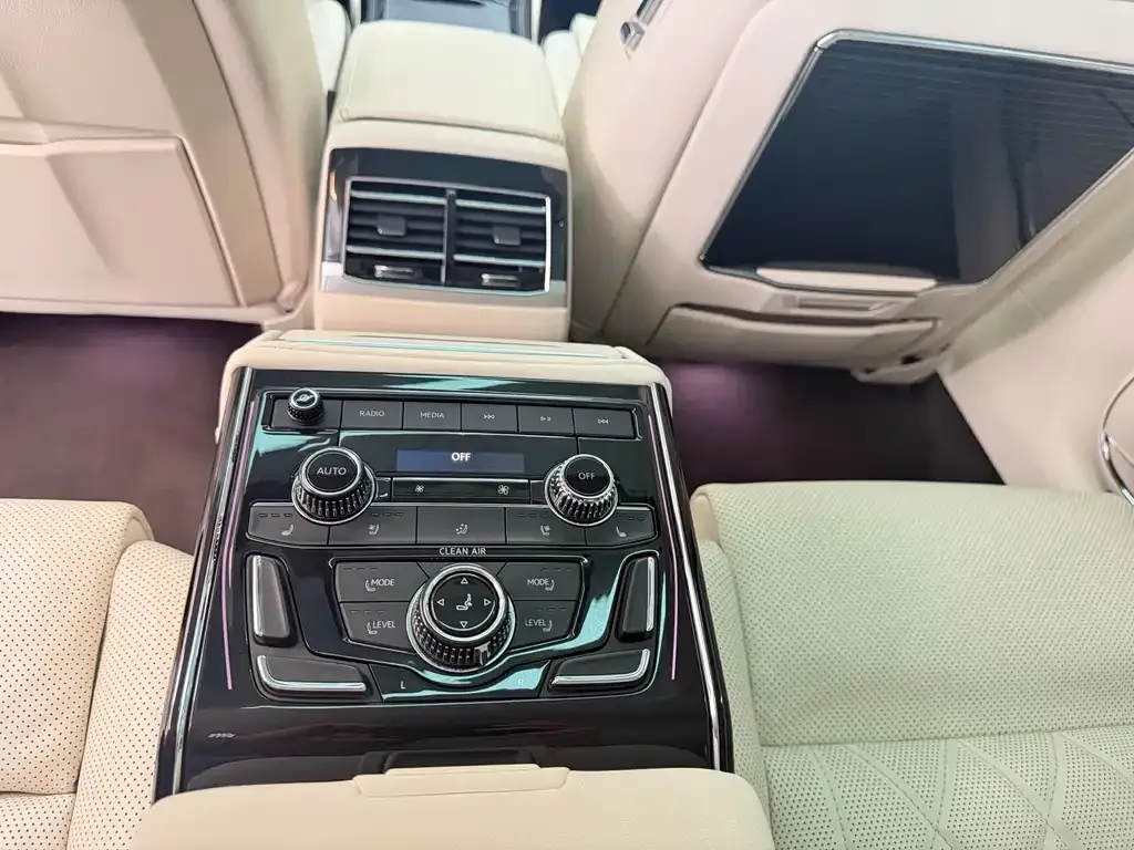 Volkswagen Phideon — фото 5