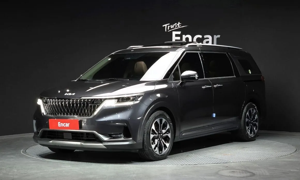 Kia Carnival — фото 1