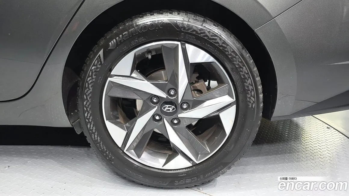 Hyundai AVANTE — фото 10