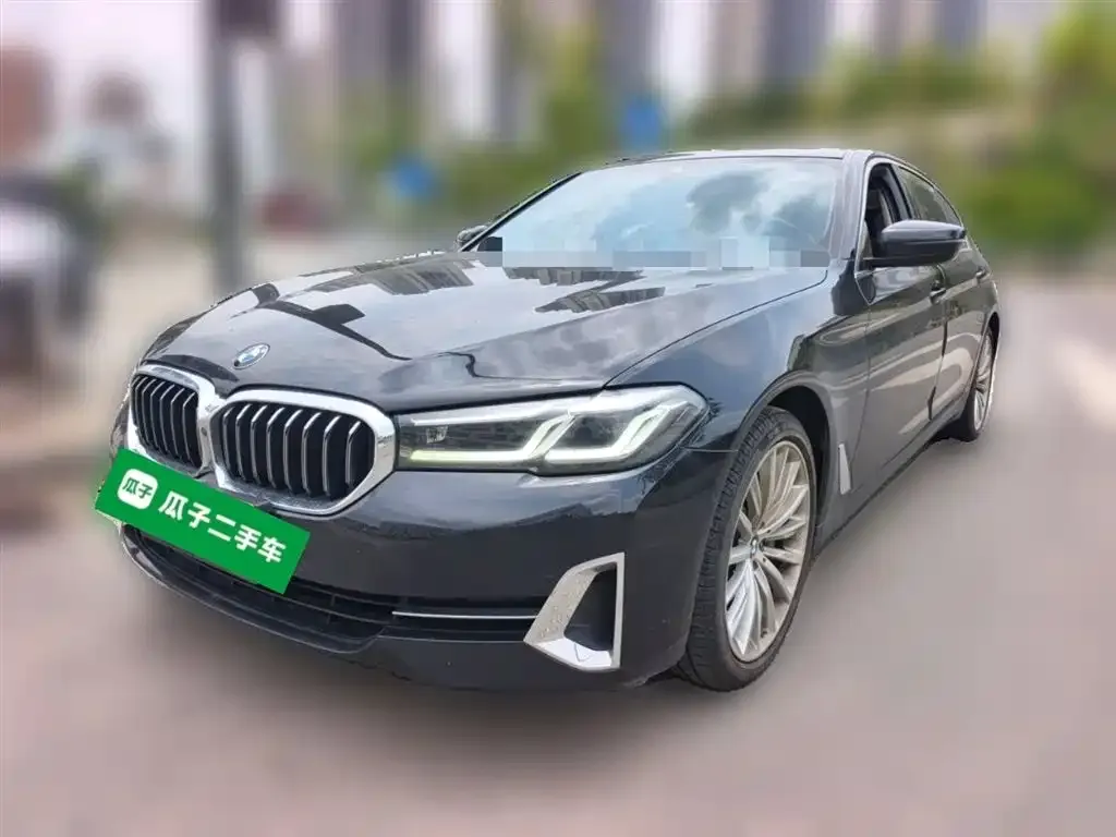 BMW 5 Series — фото 1