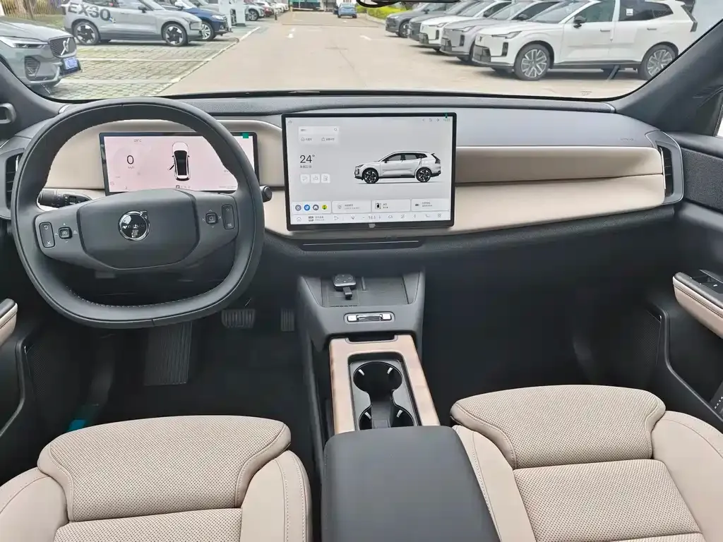 Volvo XC70 Plug-in Hybrid — фото 4