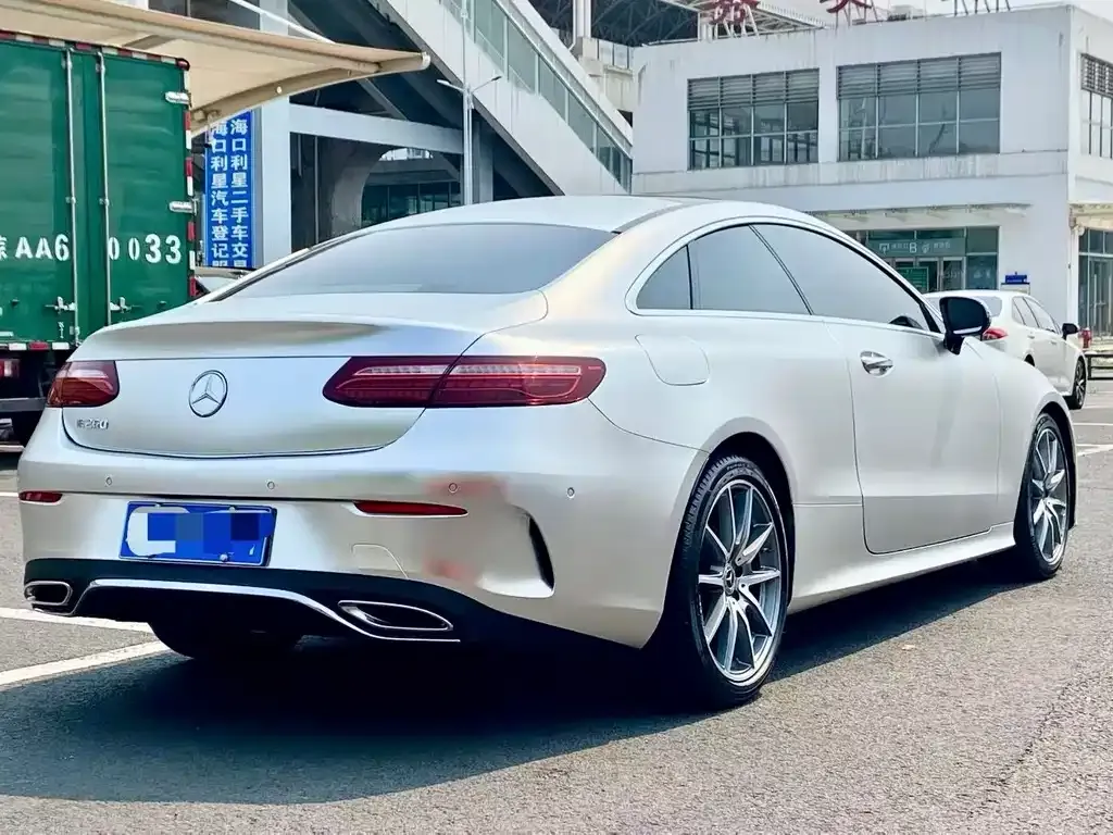 Mercedes-Benz E-Class (Import) — фото 5