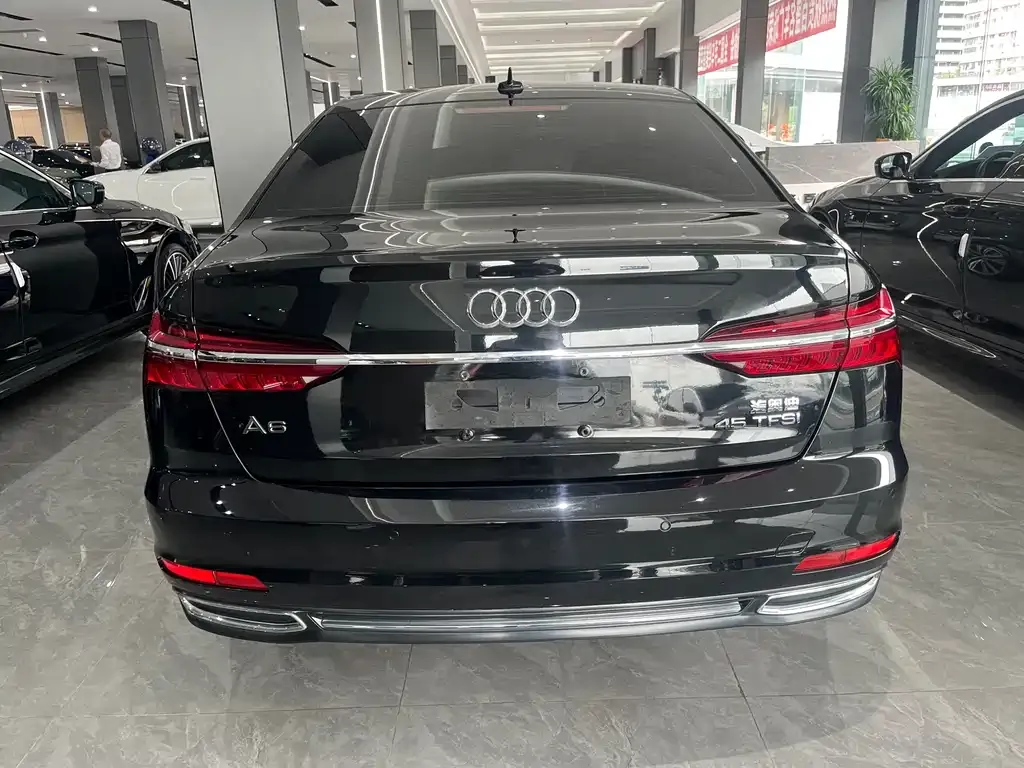 Audi A6L — фото 7