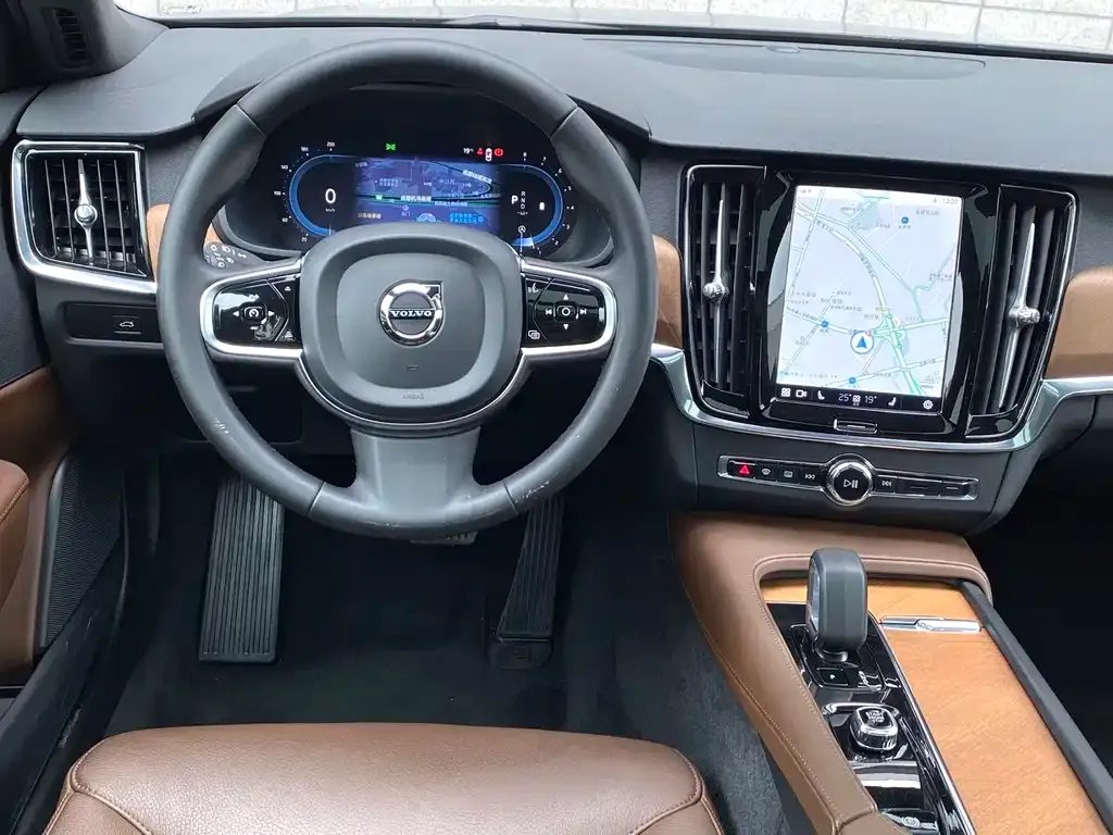 Volvo S90 — фото 4