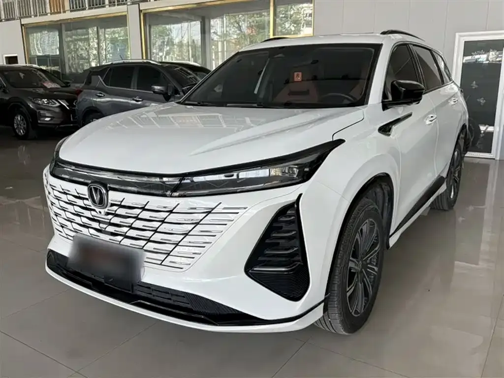 Changan CS75PLUS — фото 1