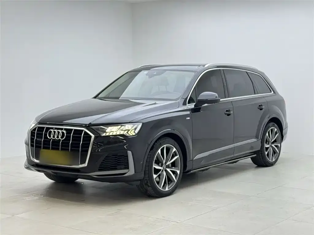 Audi Q7 — фото 1