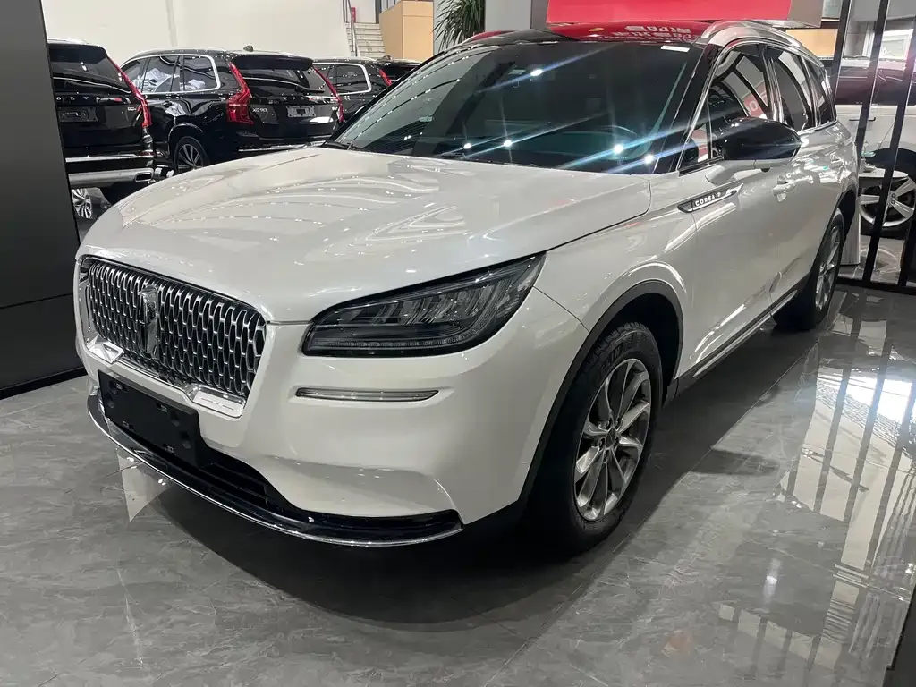 Lincoln Corsair — фото 1