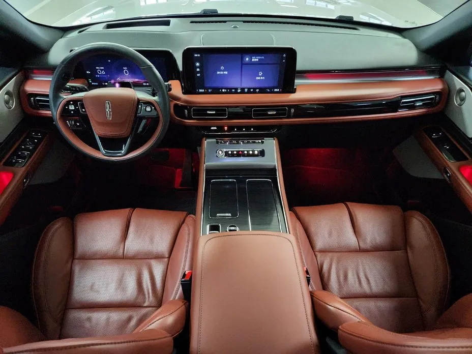 Lincoln Aviator — фото 10